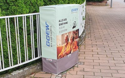 GGEW - Stromkasten mit Silly Coat Husse