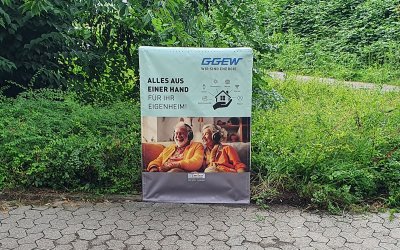 GGEW - Stromkasten mit Silly Coat Husse