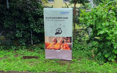 GGEW - Stromkasten mit Silly Coat Husse